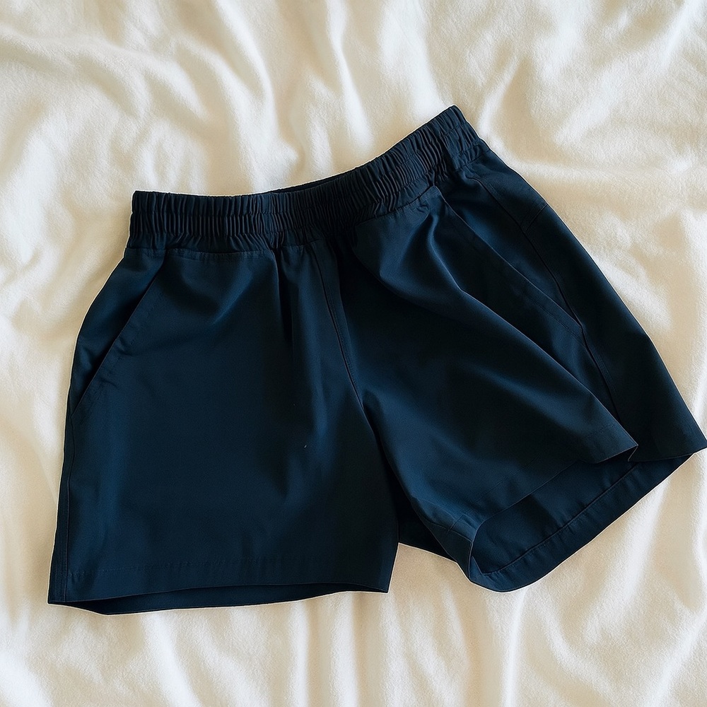 MEC lightweight shorts in black size youth 12